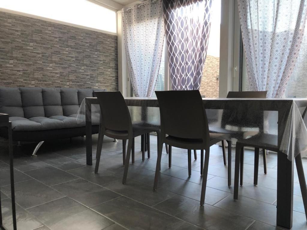 Sunrise Beach Apartment トラーパニ エクステリア 写真
